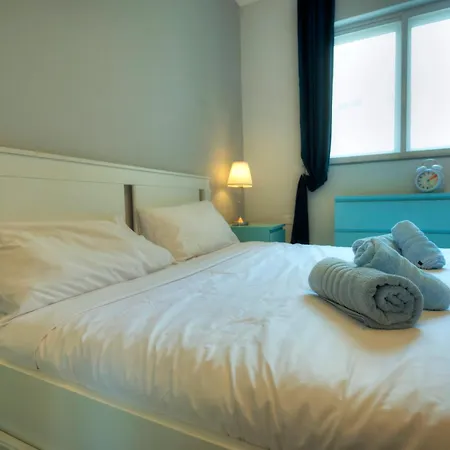 Spacious & Elegant 3 Bedroom With Yard Agre1-1