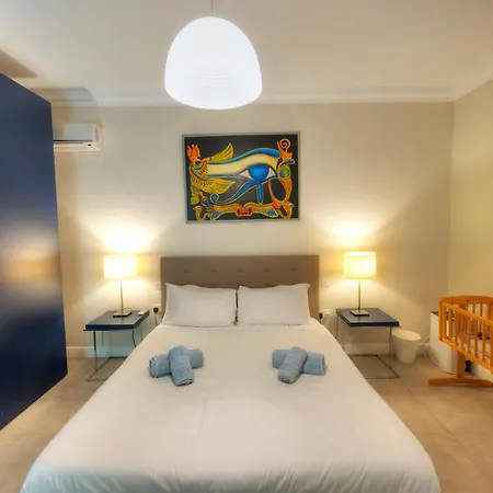 Lägenhet Spacious & Elegant 3 Bedroom With Yard Agre1-1 Sliema